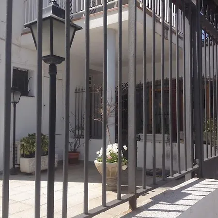 Otel La Masia Portbou