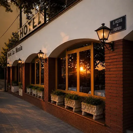 La Masia Hotel *